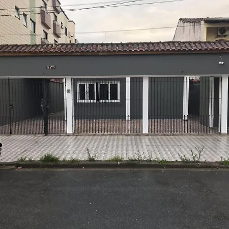 Casa grande e confortável até 16 pessoas com churrasqueira e garagem para 8 carros-3
