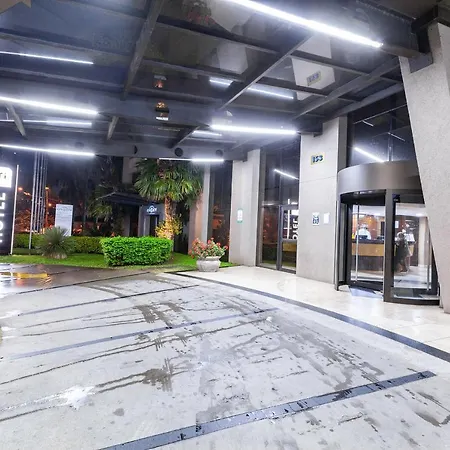 Tri Hotel Executive Caxias-3