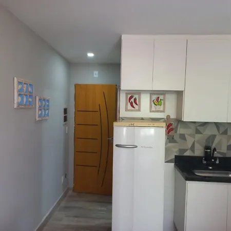 Flat Beverly Hills 101B-3