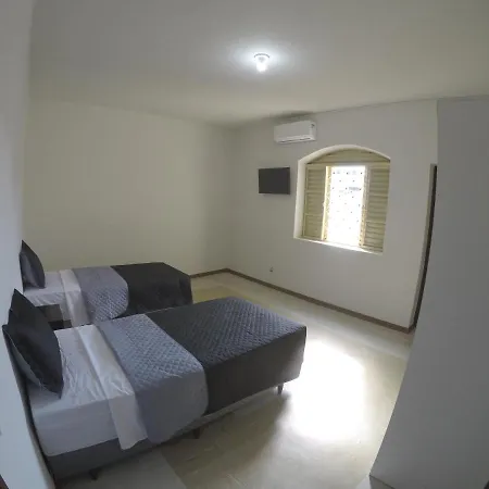 Quartos Delfim Moreira-3