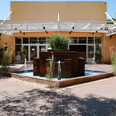 Carlton Plaza Baobá-3