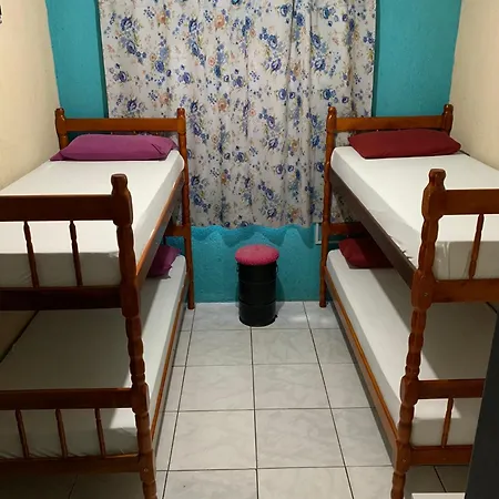 Fica, Vai Ter Bolo Hostel-3