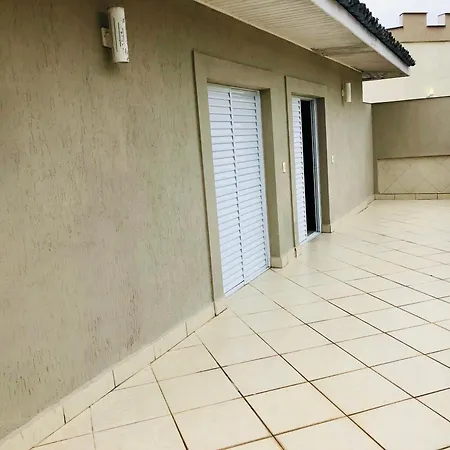 Linda Casa para 10 pessoas-2