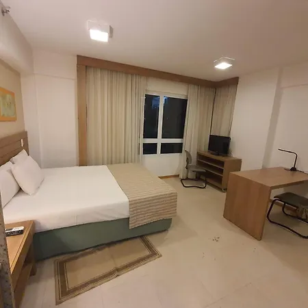 FLAT SAINT MORITZ EXPRESS, SHN QUADRA 1, AO LADO DA ESPLANADA DOS MINISTÉRIOS, PRÓXIMO AO ESTÁDIO MANÉ GARRINCHA, COM WI-FI, SMART TV, PISCINA, ACADEMIA, SAUNA, HIDROMASSAGEM By REI DOS FLATS-3