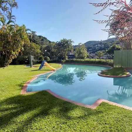 Palácio Quitandinha Espetacular Apartamento com Vista para o Lago-3