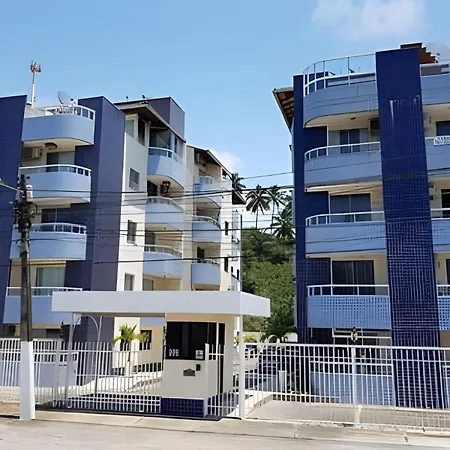 Quarto e Sala - 200 M. Praia dos Milionários-3