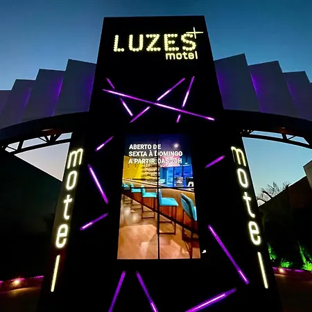 Luzes Motel-2