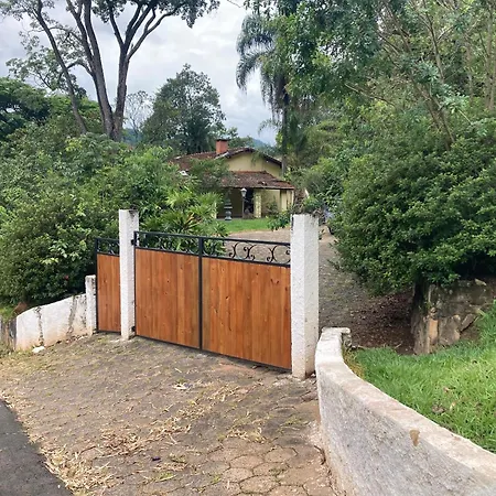 Aconchegante casa nas montanhas de Serra Negra-3