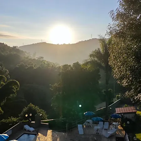 Chales Vila Da Serra-2