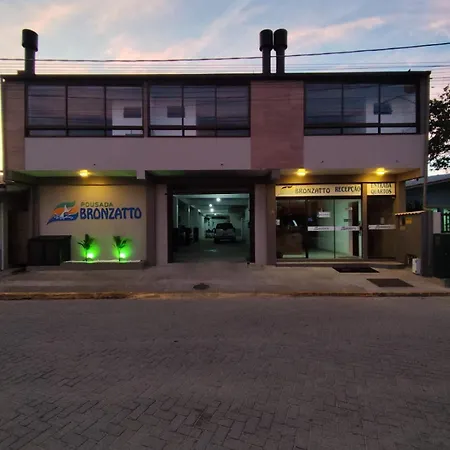 Pousada Bronzatto-3