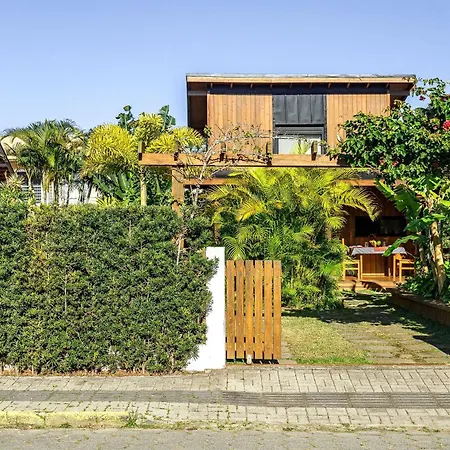 EcoHouse intimista e jardim tropical à 200m praia-2