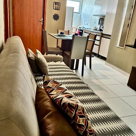 Apartamento Beira Rio no Condomínio Brisas do Lago-2