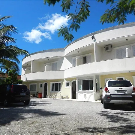 Hotel Pousada Iracemar, 60m da Praia da Enseada, Piscina Aquecida ao Ar Livre para Relaxar em Qualquer Estação, Café da Manhã, Estacionamento, Recepção 24h, Aproveite o Mar, Passeios e Atividades Náuticas a 100 metros-3