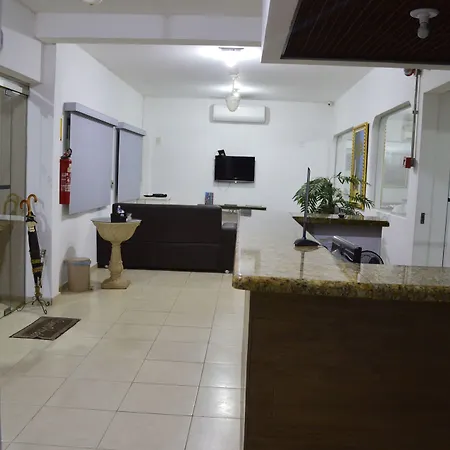 Richard Hotel-3