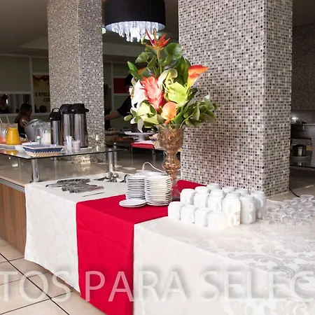 Victoria Plaza Hotel-2