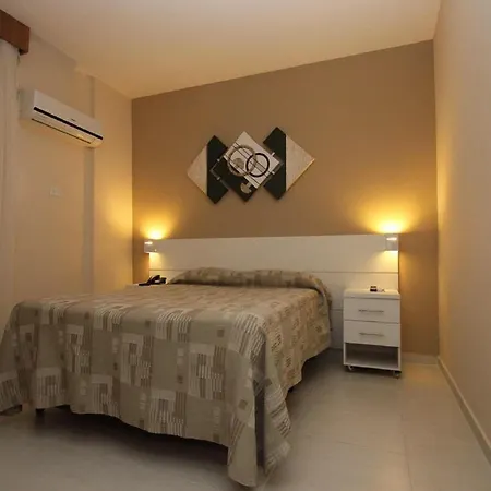 Gonzaga Flat-3
