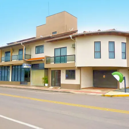Novo Hotel Tinho-2