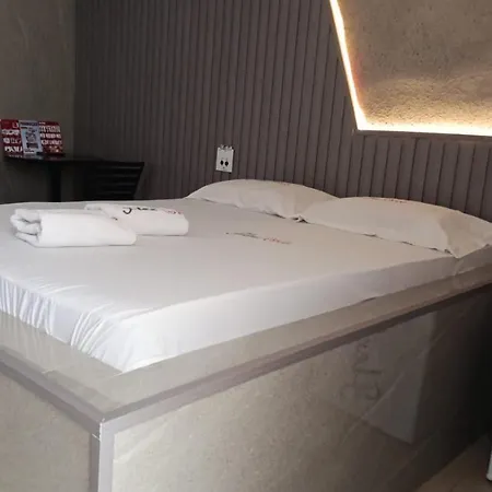 Motel Flex Love (Adults Only)-3