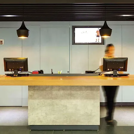 Ibis Cascavel-3