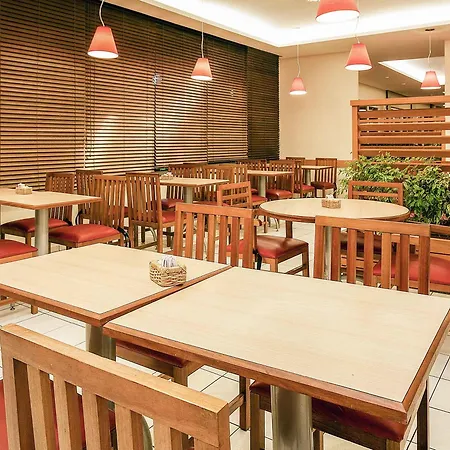 Ibis Uberlandia-3