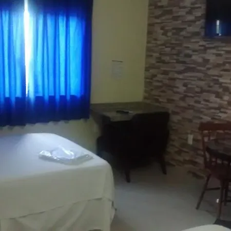 Hotel Dois Candangos-3