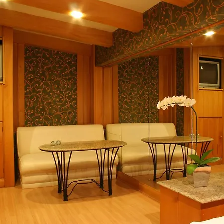 Motel Chalet (Adults Only)-3