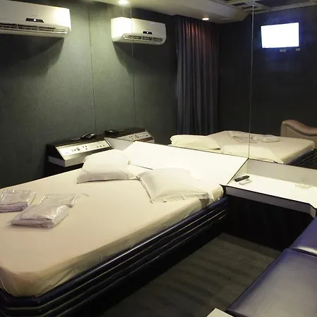 Motel Granville (Adults Only)-2