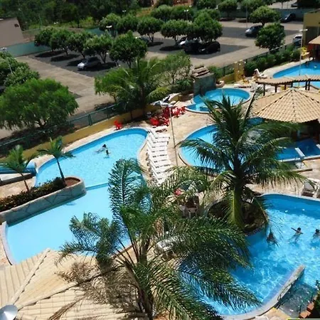 1307 AP 2 Quartos Shopping , banheira de hidro privativa , bebidas liberadas no parque aquático, internet no ap, proximo ao shopping singapura-3
