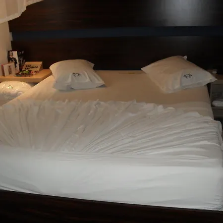 Kamiss Motel (Adults Only)-3