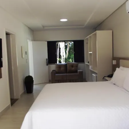 Hotel Green Park-3