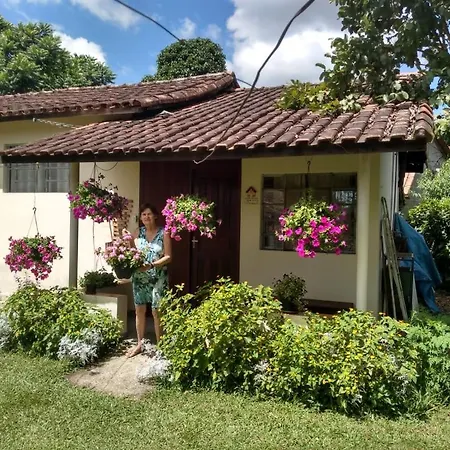 Kitnet Penedo-3