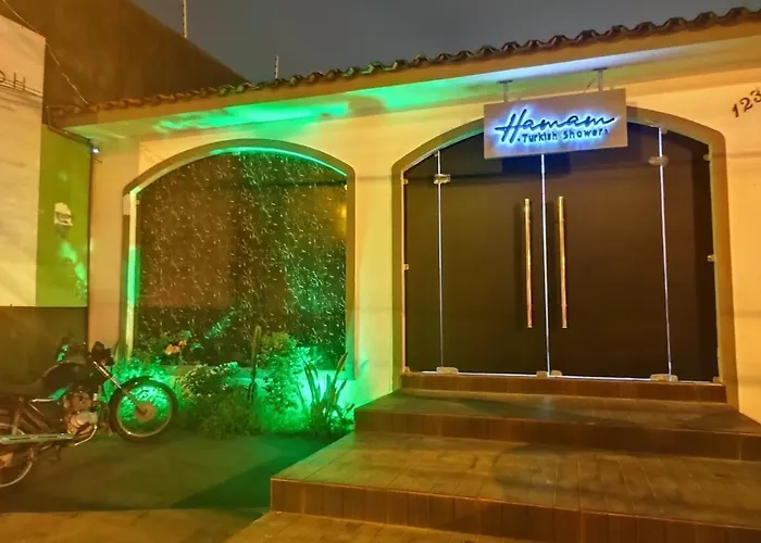 Haman Hostel & Sauna Masculina A 150 Mts Do Mar Da Pajucara