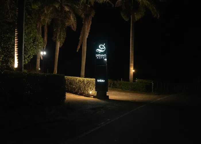 Dreams Motel