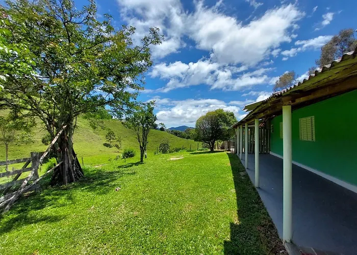 Casa aconchegante na roça c/ piscina/churrasqueira