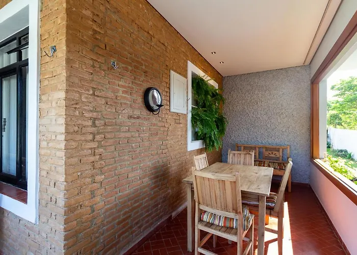 CASA DOM QUIXOTE, pequena Chácara no centro da cidade Vila Atibaia, Brasil