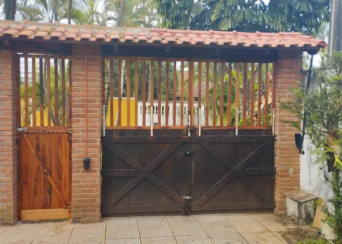pé na areia com piscina no Cantão do Indaiá