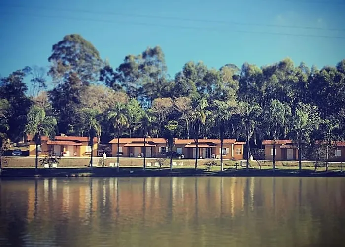 Chalés Sitio Dois Lagos - Amparo SP