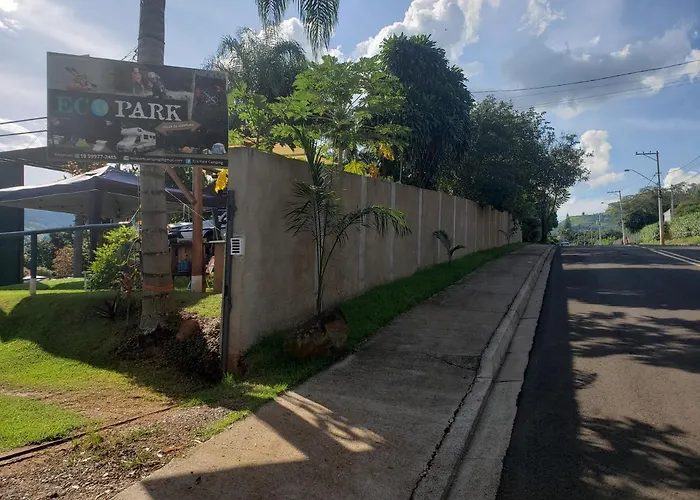 Cabana Hostel Sobrado Ecopark