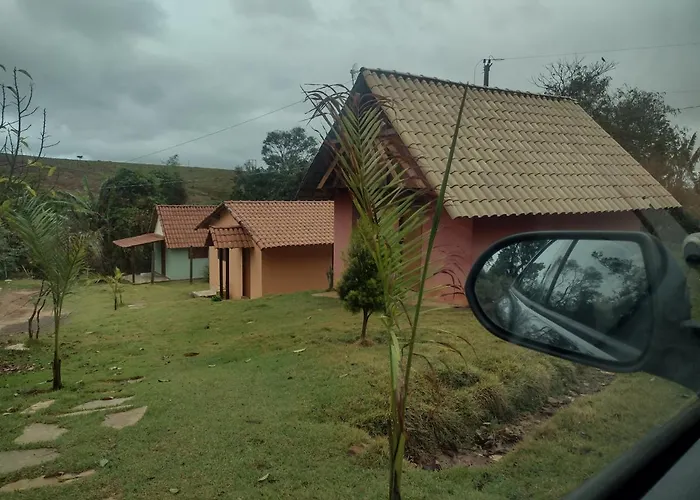SITIO CAMINHO DAS PEDRAS - Suítes e Chalés