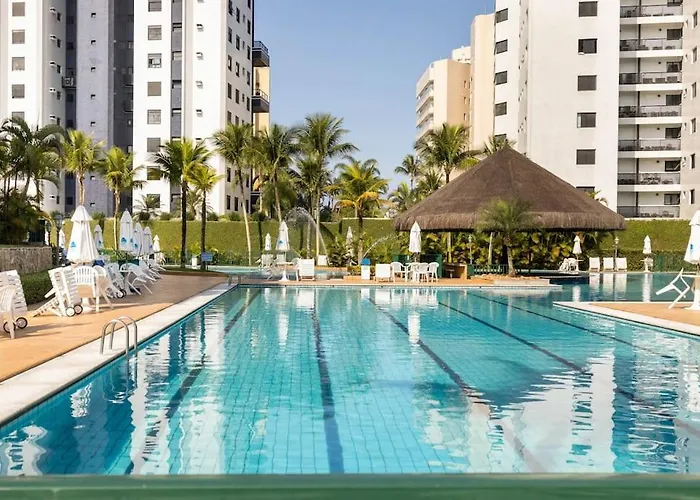 Riviera São Lourenço, cond Acqua! 30 seg da praia - lindo apto com wifi e ar condicionado