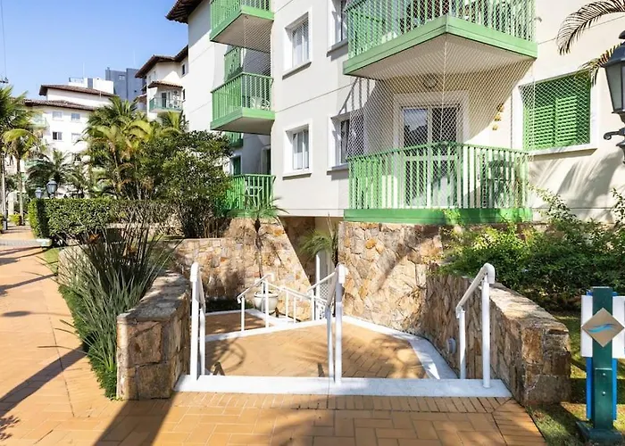 Especial Riviera! Condominio Acqua a 30 seg da praia - tipo resort - apto com ar condicionado, wifi, aceita pet