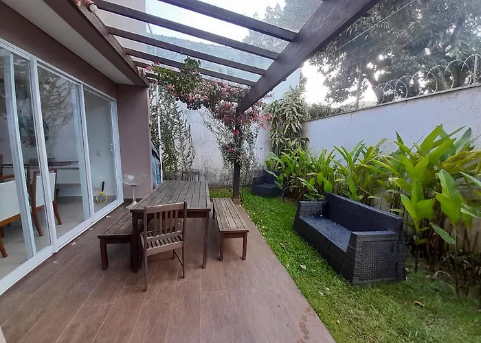 Pé na areia em Boiçucanga condominio Aquamarine - perto de Maresias e Camburi