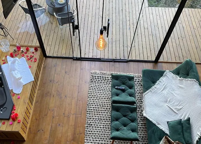 Amore Cabana