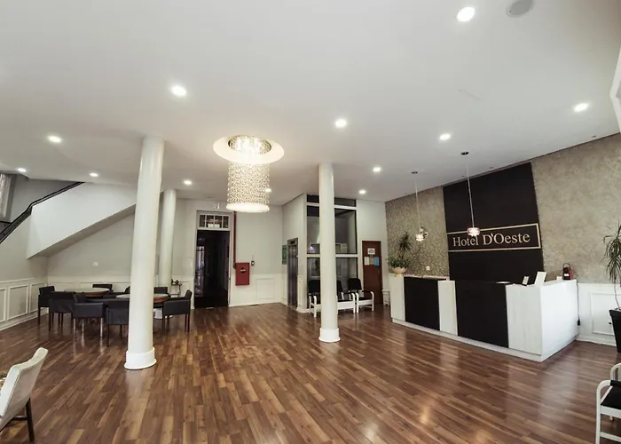 MOVA Hotel D'oeste - Localizado em frente a Praça Principal da Cidade, na área Central - Pé na Praça