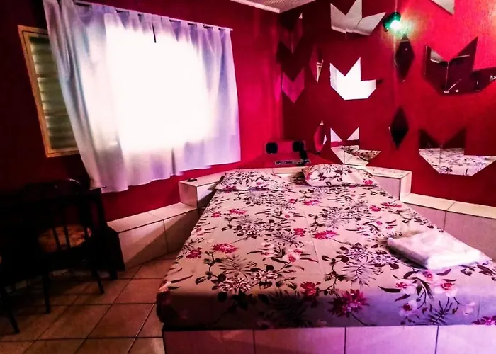 Aquarius Motel II