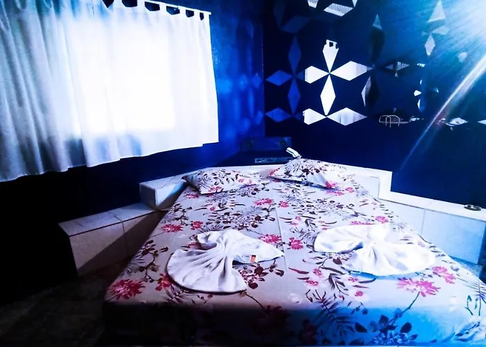 Aquarius Motel II