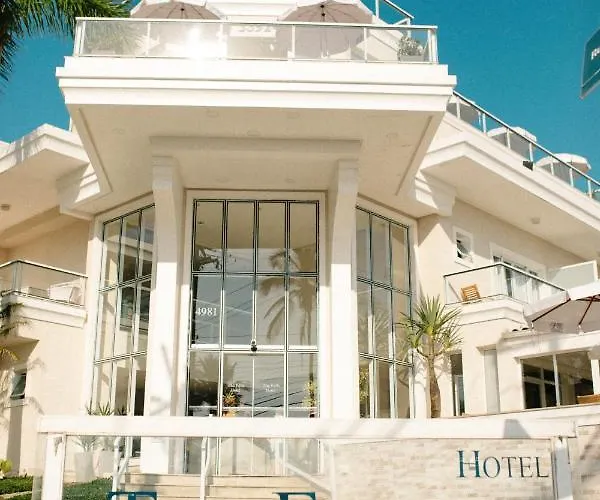 The Falls Hotel - Frente Mar Guaruja, Brazil