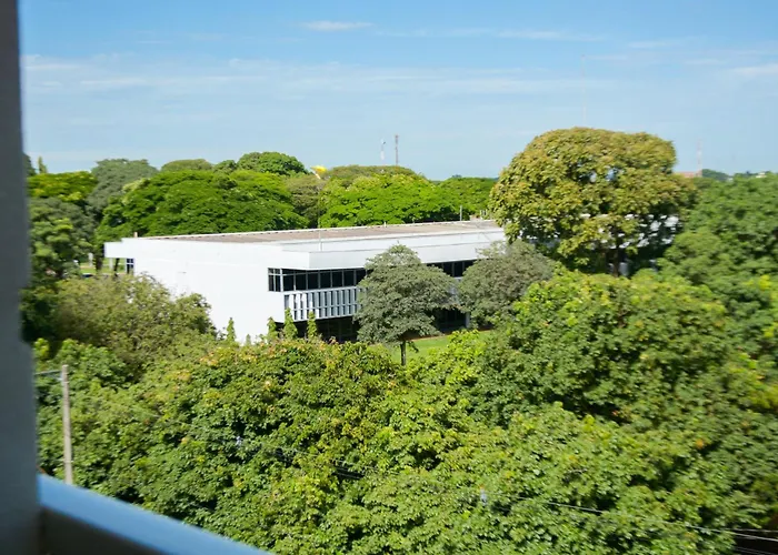 BOMBONATO HOTEL - Fácil Acesso Ao Aeroporto E Parque De Exposições ABCZ