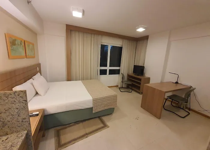 FLAT SAINT MORITZ EXPRESS, SHN QUADRA 1, AO LADO DA ESPLANADA DOS MINISTÉRIOS, PRÓXIMO AO ESTÁDIO MANÉ GARRINCHA, COM WI-FI, SMART TV, PISCINA, ACADEMIA, SAUNA, HIDROMASSAGEM By REI DOS FLATS