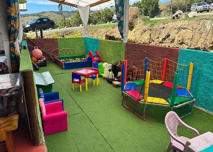 Restaurante E Pousada Chique Na Roca